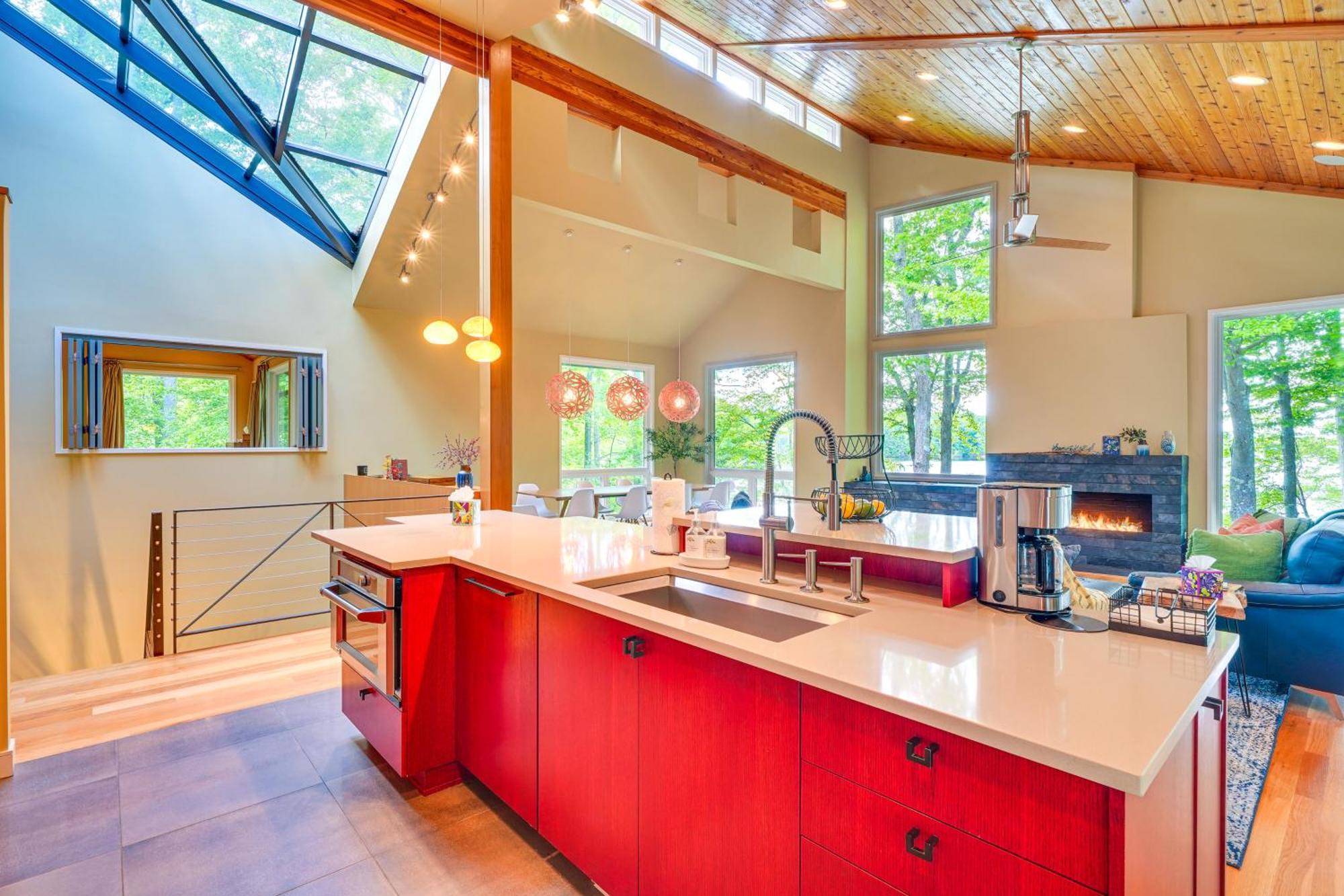Stunning Lakefront Roxboro Home With Private Dock! Zewnętrze zdjęcie