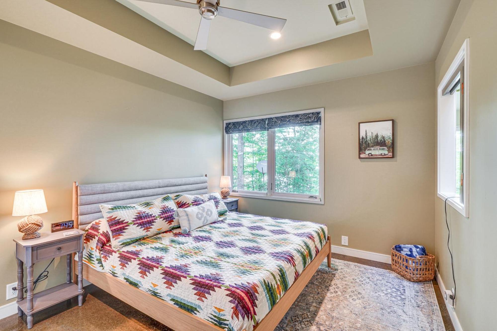 Stunning Lakefront Roxboro Home With Private Dock! Zewnętrze zdjęcie