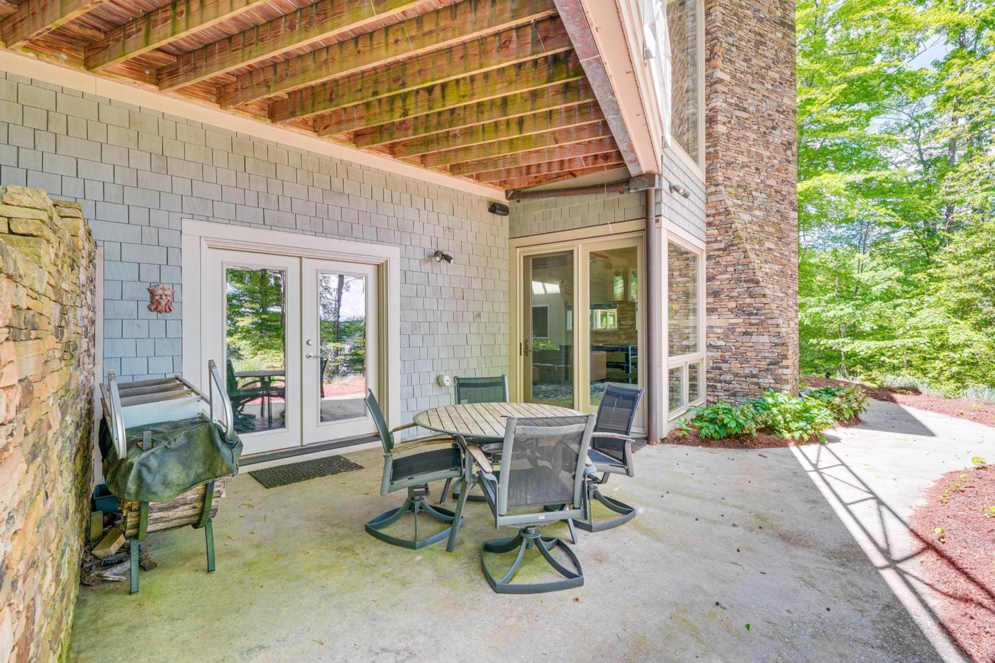 Stunning Lakefront Roxboro Home With Private Dock! Zewnętrze zdjęcie