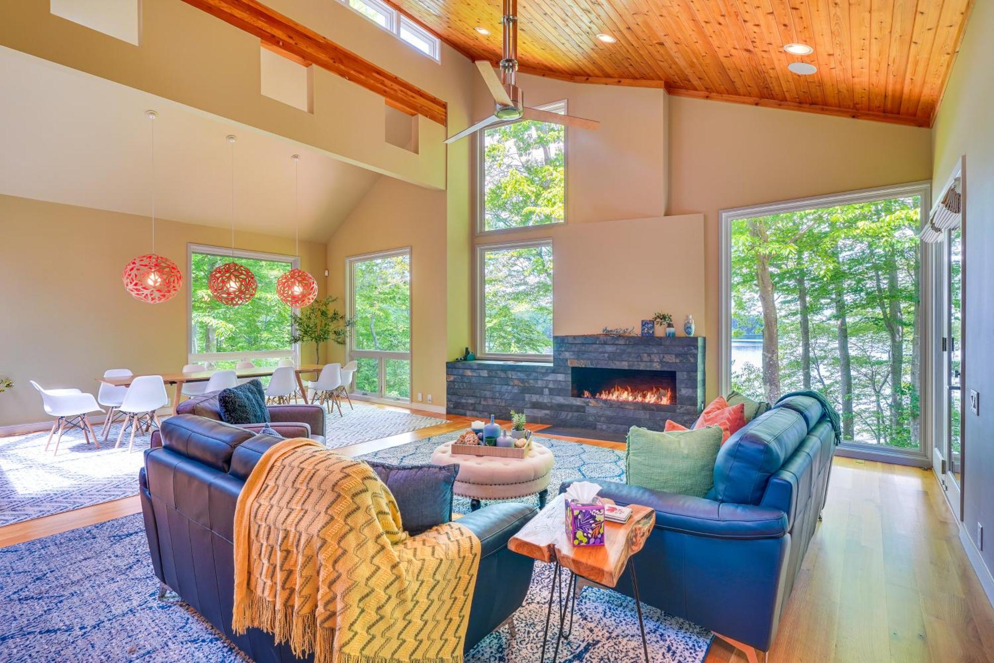 Stunning Lakefront Roxboro Home With Private Dock! Zewnętrze zdjęcie